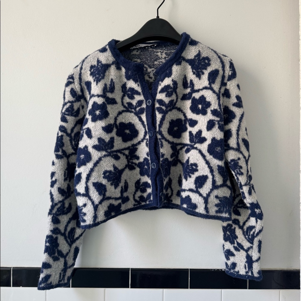 Zara- Cropped Blue Floral Cardigan